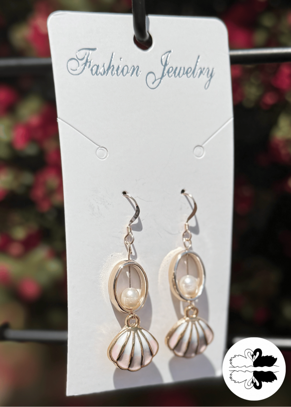 Pearl Drop w/ Shell Earrings