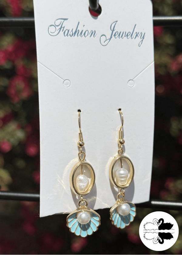 Pearl Drop w/ Shell Earrings