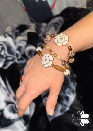 White Flowers w/ Gold & Wood Accent Bracelet